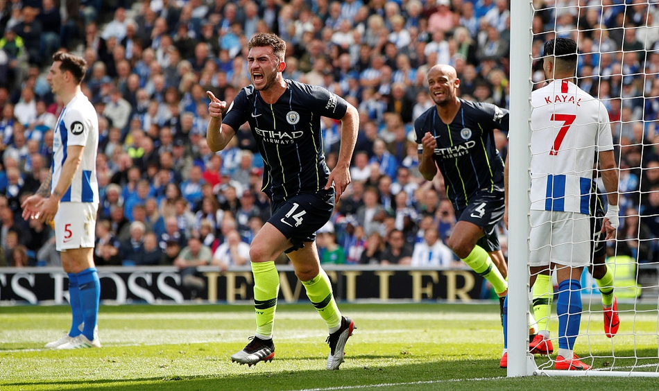 懂球帝12周年120大瞬间决赛：梅西捧大力神杯PK武磊绝平巴萨（懂球帝12周年120大瞬间终极对决：梅西高举大力神杯对阵武磊绝平巴萨）