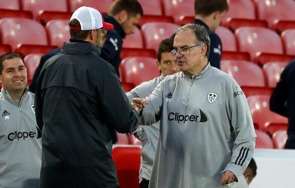 半场战报：都灵2-2比萨，切-亚当斯、乔瓦尼-西蒙尼破门，莫雷奥两球（上半场战况：都灵2-2比萨，切-亚当斯、乔瓦尼-西蒙尼破门，莫雷奥梅开二度）