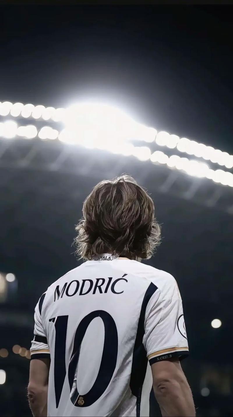 新一轮的欧冠势力版图更新：本轮阿森纳击败拜仁慕尼...（欧冠格局再洗牌：阿森纳本轮力克拜仁慕尼黑）