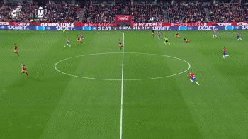 皮西利女友透露自己曾被前男友虐待：不要让别人控制你（皮西利女友自述曾遭前任施暴：别让他人操控你）