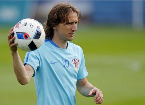 非洲杯冠军热门遭遇爆冷（非洲杯夺冠热门爆冷落败）